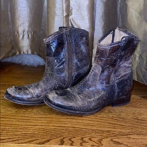 FRYE • Melissa Ankle Button Boot, Crackle Leather